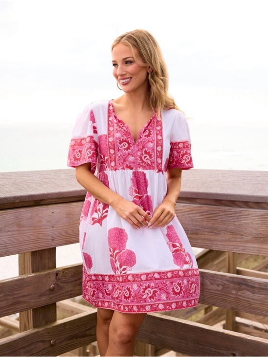 Sohana Dresses & Skirts - Sohana Pink Floral Mini Dress Size Medium‎ Short Sleeve